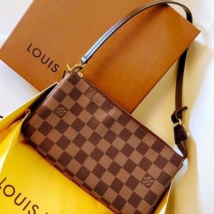 Louis Vuitton Pochette Accessories